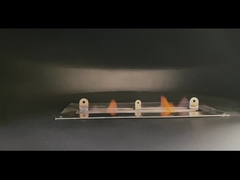 Der Spitzenkokon, der verschobenes Äthanol-Kamin-Dach hängt, brachte an